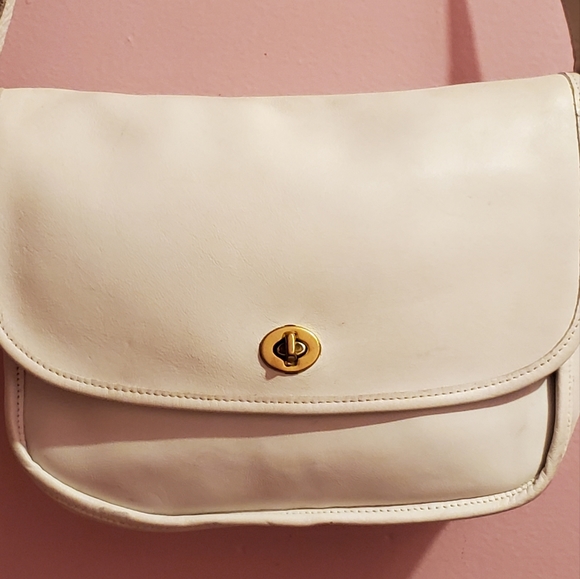 Vintage coach legacy  crossbody leather bag - Picture 3 of 10